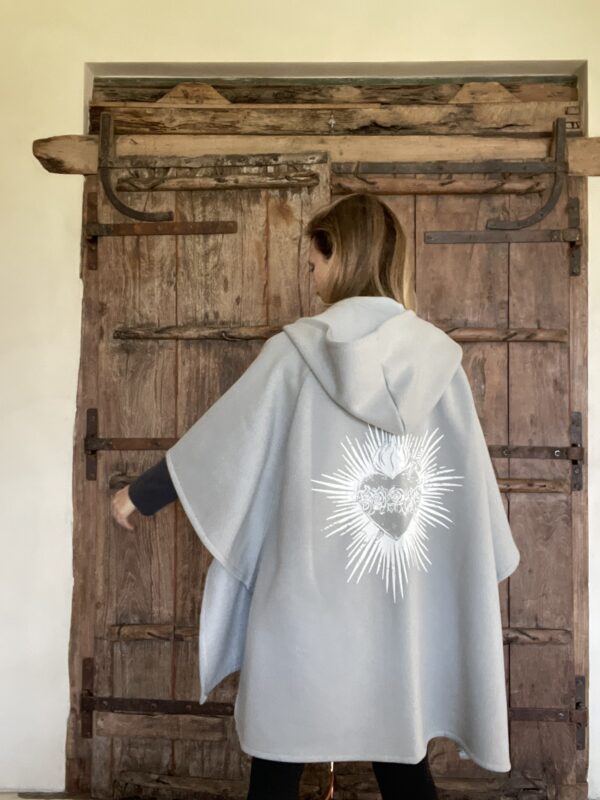 Poncho buzo Inmaculado Corazón